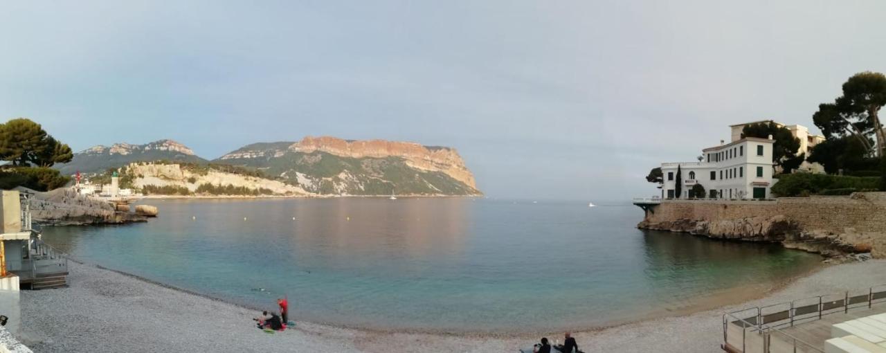 Au Calme, 200M Du Centre T2 Avec Balcon Et Parking Apartment Cassis Luaran gambar