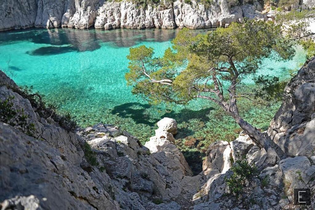 Au Calme, 200M Du Centre T2 Avec Balcon Et Parking Apartment Cassis Luaran gambar